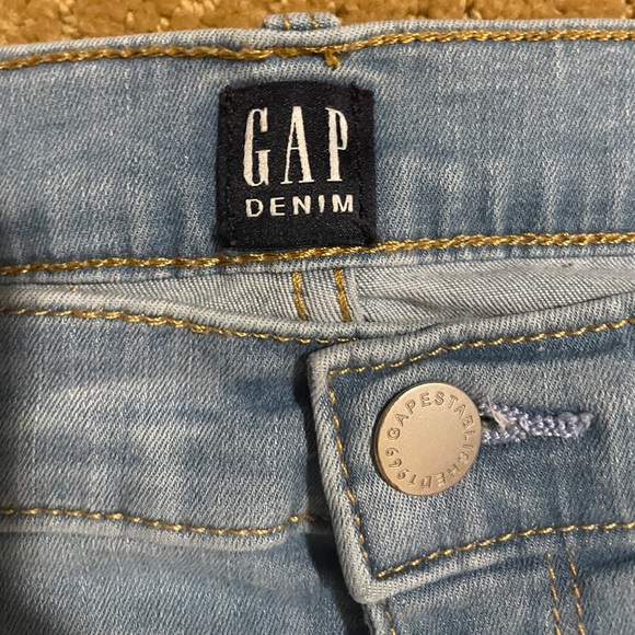 The Gap True Skinny - Picture 3 of 4